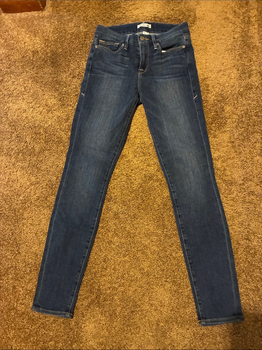 GOOD AMERICAN. Size 4/27. Women's Dark Blue Slim Stretch Jeans. EUC
